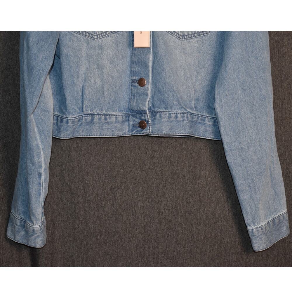 NEW BCBGeneration Women's Medium Medium Wash Cropped Denim Jacket Button Up NWT - Picture 3 of 10